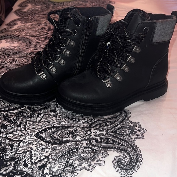 NWT BLACK BOOTS - Picture 1 of 8